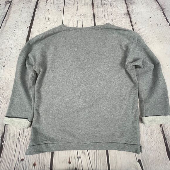 TWO BY VINCE CAMUTO tiger embroidery soft grey sweater, size PM - Picture 9 of 13